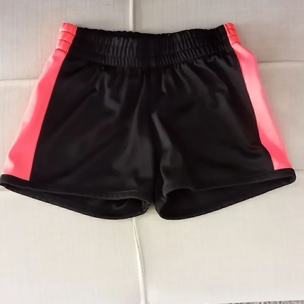 Puma little girls shorts great condition size 3T